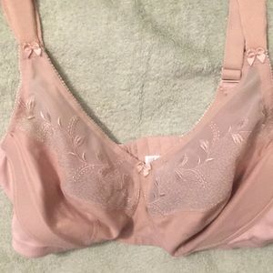 GLAMORISE MagicLift Wire-Free Minimizer Bra
Size 42C
